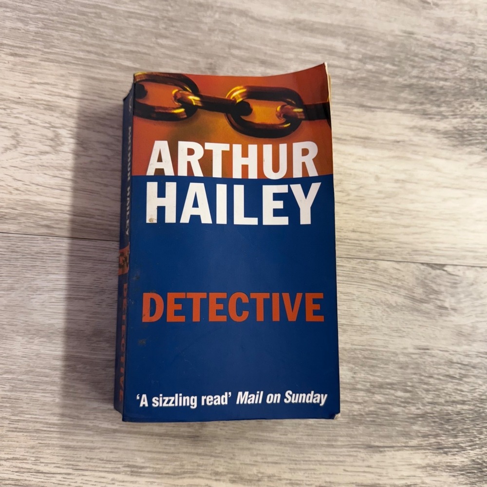 Detective by Arthur Hailey
